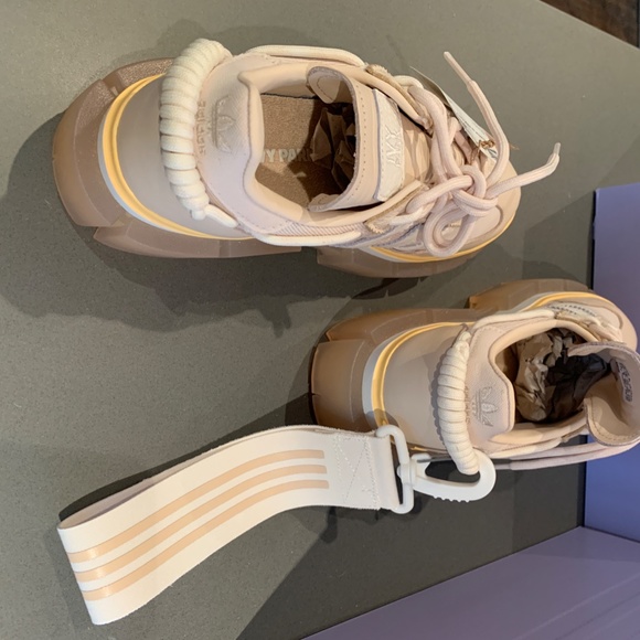 Ivy Park x Adidas Super Sleek - Picture 4 of 8